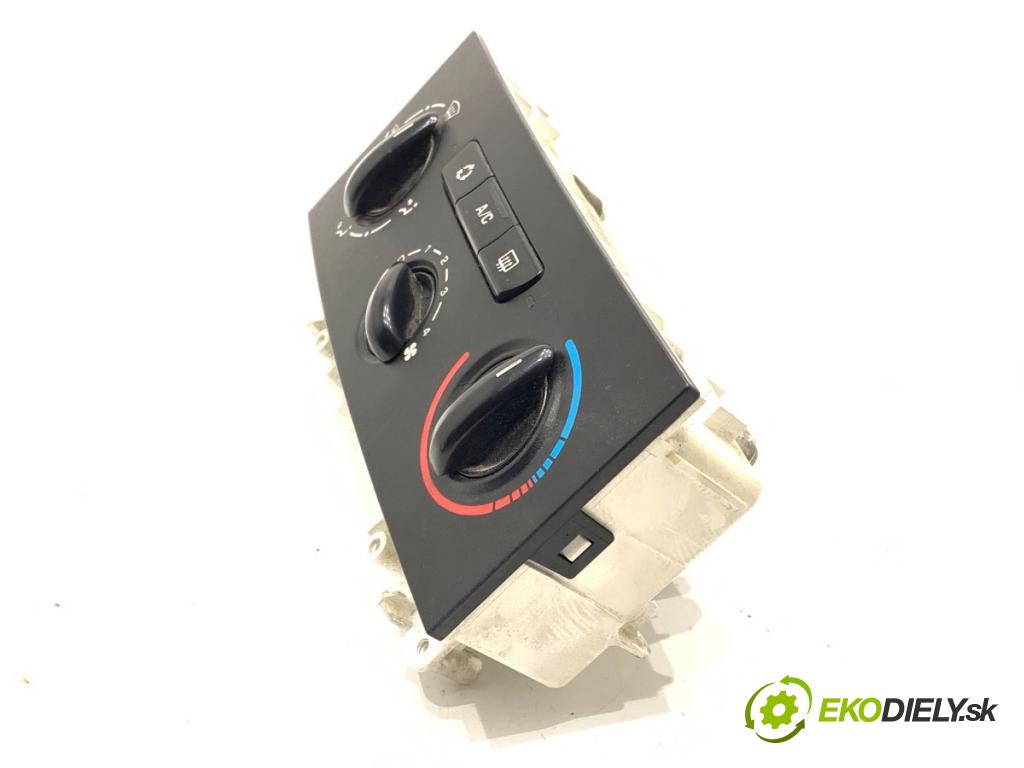 CITROEN C4 I liftback 2005 66 kW 1.6 HDi 1560 Panel ovládania kúrenia B9642 (Prepínacie páčky pod volantom)