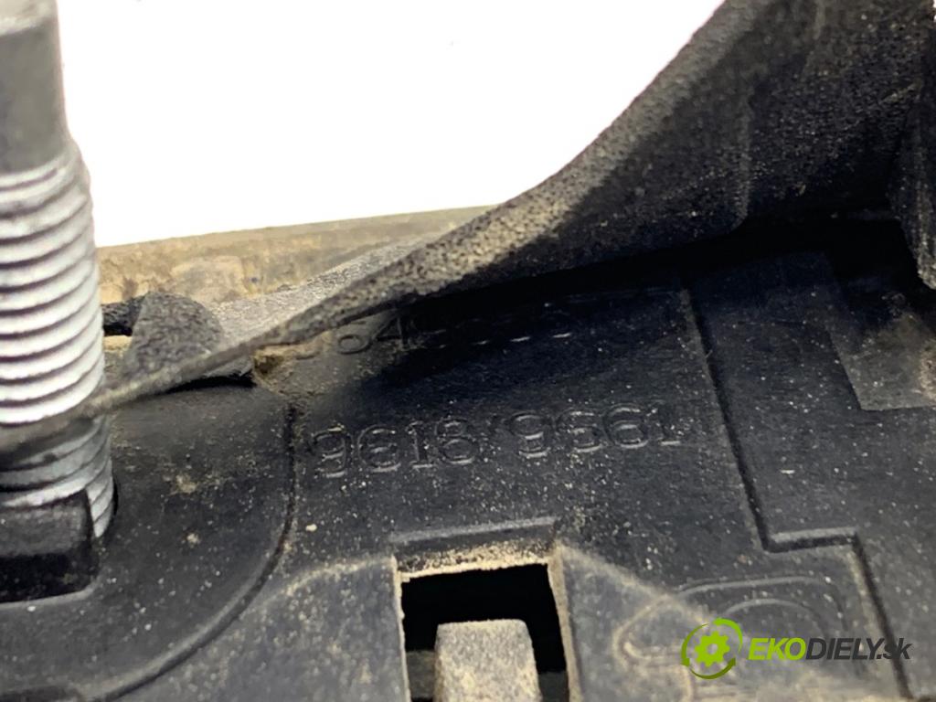 CITROEN C4 I liftback 2005 66 kW 1.6 HDi 1560 klika dveří zadní část