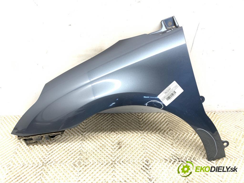CITROEN C4 I liftback 2005 66 kW 1.6 HDi 1560 blatník levý přední část EZW