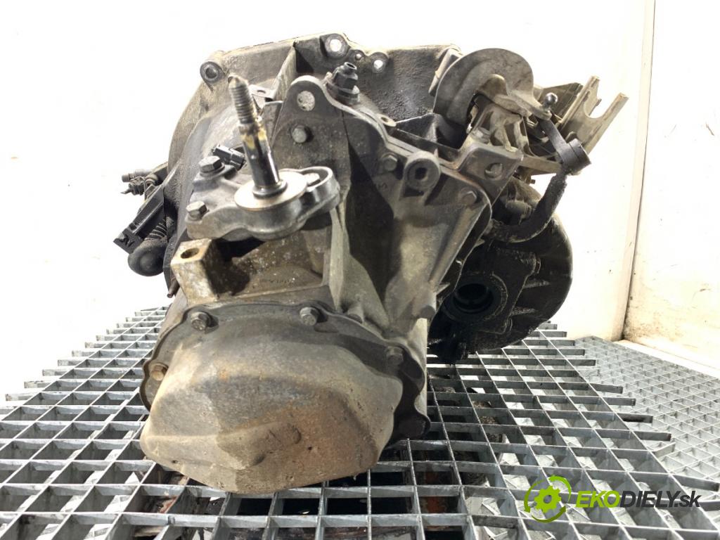 CITROEN C4 I liftback 2005 66 kW 1.6 HDi 1560 Prevodovka 20DM75 (Prevodovka)