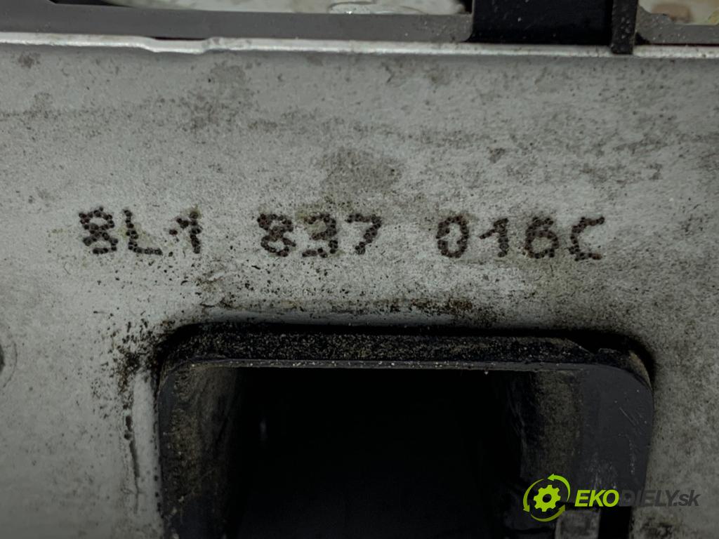 AUDI A3 8L liftback 2000 74 kW 1.6 1595 zámok dveře pravý přední část 8L1837016C