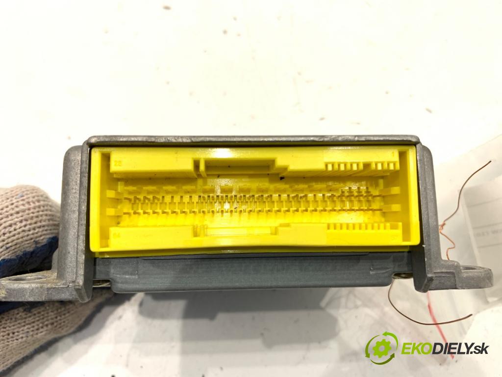 AUDI A3 8L liftback 2000 74 kW 1.6 1595 senzor airbag 8L0959655G (Snímač)