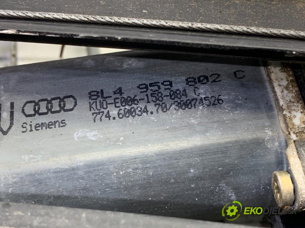 AUDI A3 8L liftback 2000 74 kW 1.6 1595 mechanismus okna pravý přední část 8L4959802C