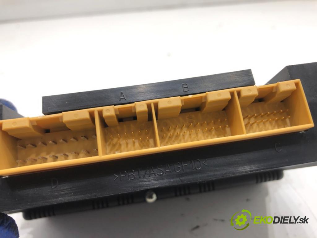 AUDI A3 8L liftback 2000 74 kW 1.6 1595 Panel ovládania kúrenia 8L0820043M (Prepínacie páčky pod volantom)