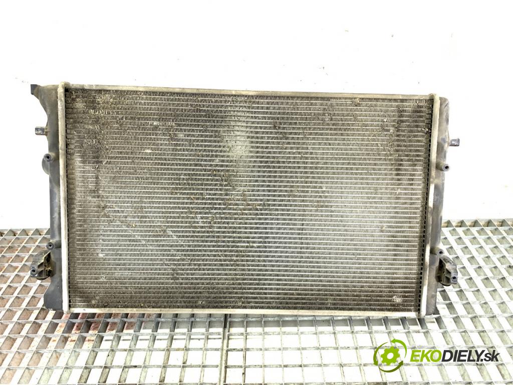 AUDI A3 8L liftback 2000 74 kW 1.6 1595 chladič vody 1J0121253AD (Vodní chladič)