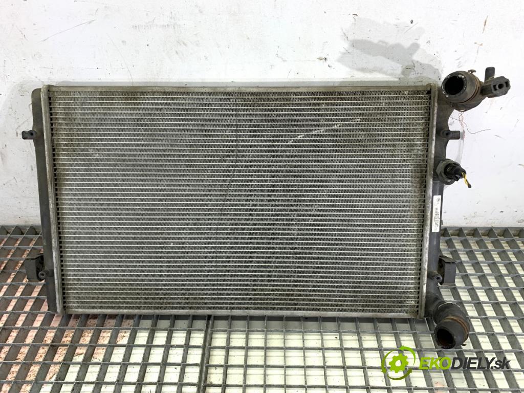 AUDI A3 8L liftback 2000 74 kW 1.6 1595 chladič vody 1J0121253AD (Vodní chladič)