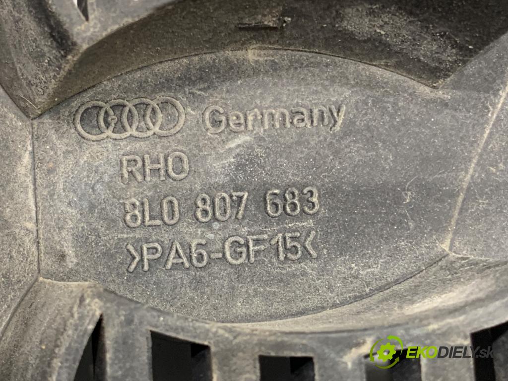 AUDI A3 8L liftback 2000 74 kW 1.6 1595 mřížka maska 8L0807683 (Přední mřížka (maska chladiče))