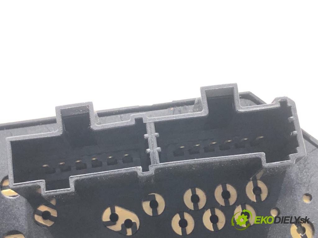 FIAT BRAVO II liftback 2009 66 kW 1.4 (198AXA1B) 1368 Prepínač kombinovaný 07354870910 (Prepínacie páčky pod volantom)