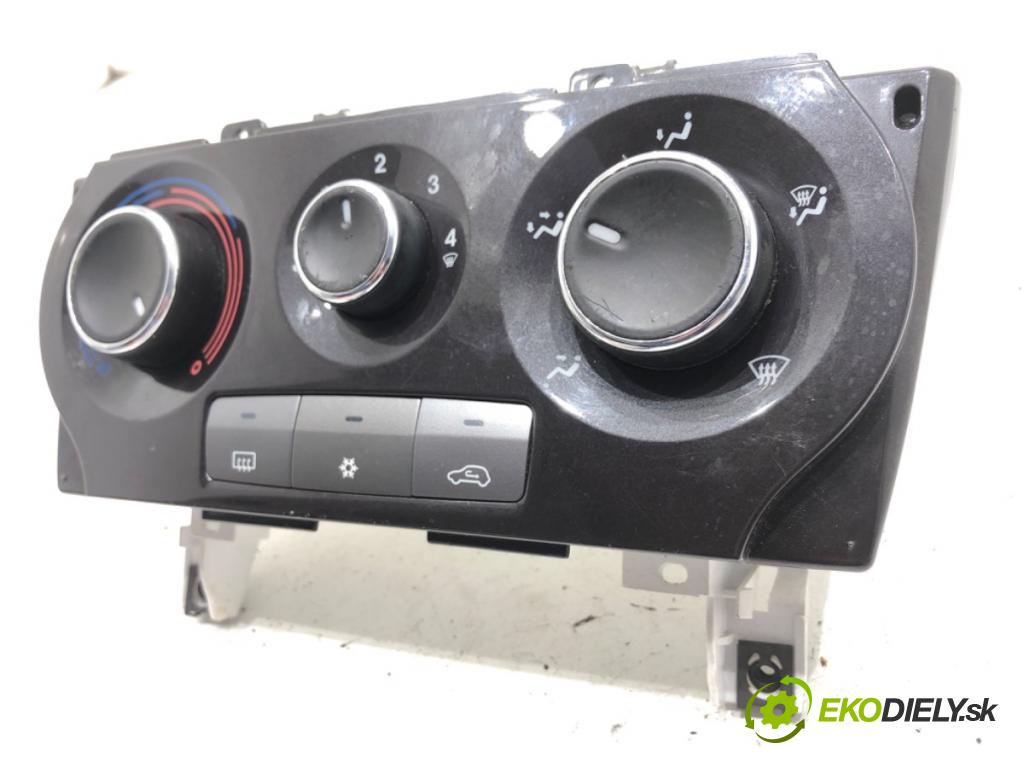 FIAT BRAVO II liftback 2009 66 kW 1.4 (198AXA1B) 1368 Panel ovládania kúrenia 5G7846100 (Prepínacie páčky pod volantom)