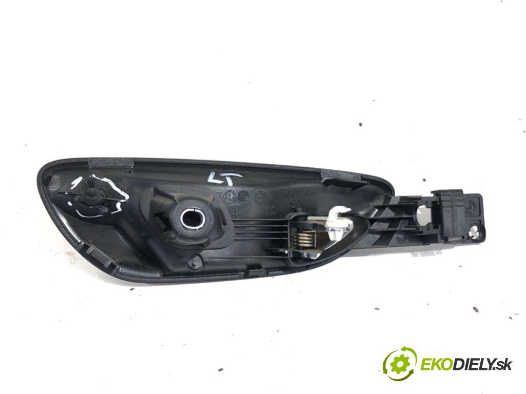 FIAT BRAVO II liftback 2009 66 kW 1.4 (198AXA1B) 1368 klika vnitřní levý zadní část