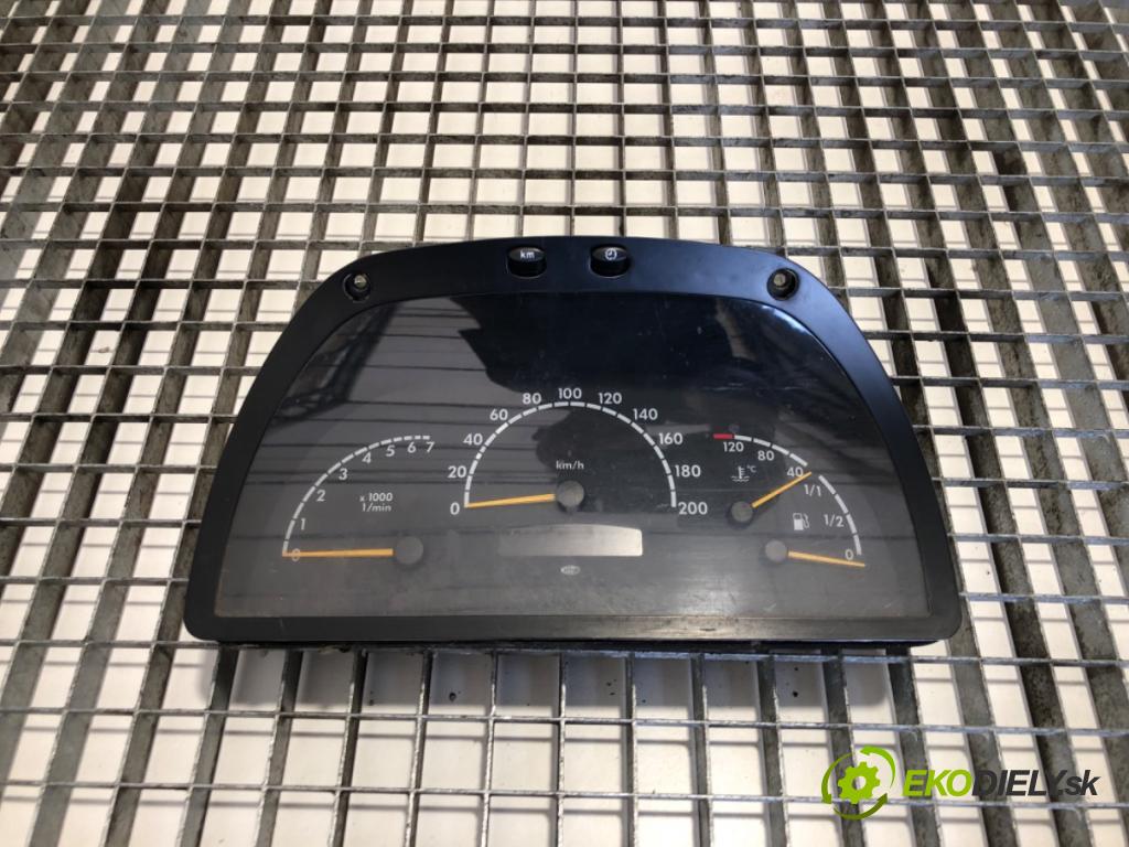 MERCEDES-BENZ W638 Autobus 1999 75 kW 110 CDI 2.2 (638.194) 2148 Prístrojovka A0004467521 (Prístrojová doska)