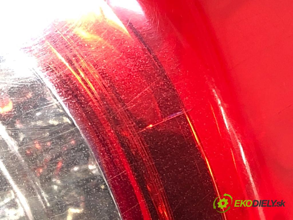 VW PASSAT B6 sedan 2006 103 kW 2.0 TDI 1968 světlo pravý zadní část 3C9945096C