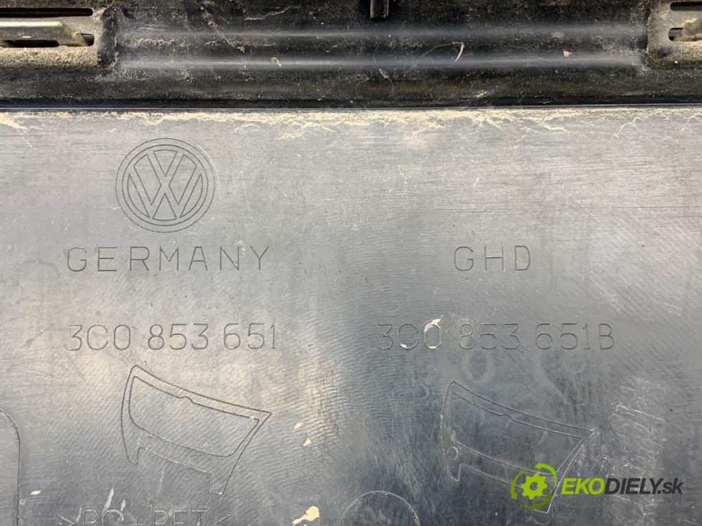 VW PASSAT B6 sedan 2006 103 kW 2.0 TDI 1968 mřížka maska 3C0853651 (Přední mřížka (maska chladiče))