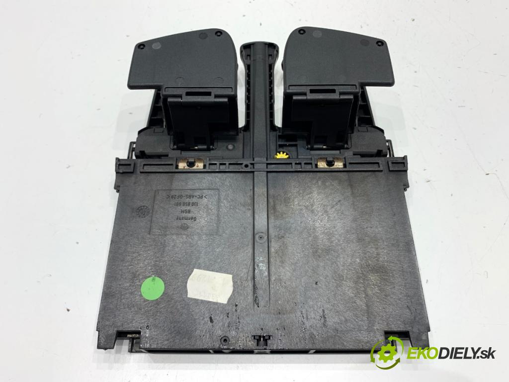 VW GOLF IV liftback 2000 85 kW 1.9 TDI 1896 držák na nápoje 1J0858601 (Držák nápojů)