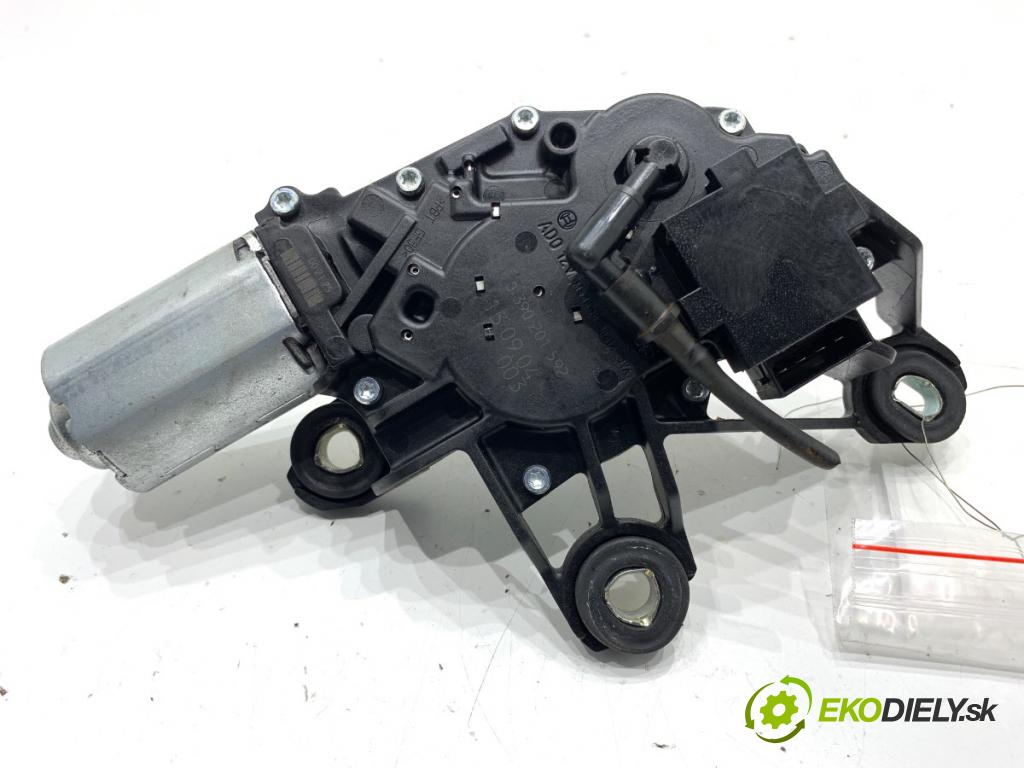 VW GOLF IV liftback 2000 85 kW 1.9 TDI 1896 motor stěračů zadní část 0390201592