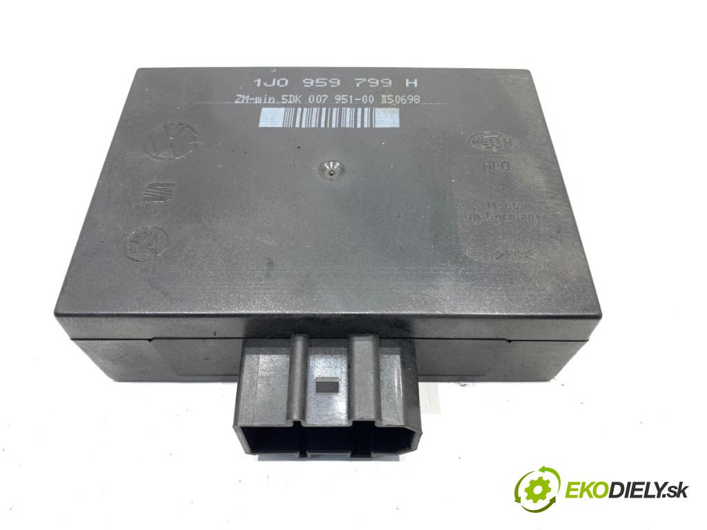 VW GOLF IV liftback 2000 85 kW 1.9 TDI 1896 modul komfortu 1J0959799H (Komfortní modul)