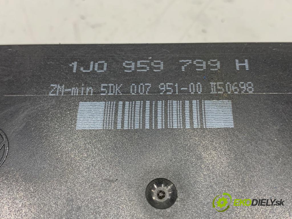 VW GOLF IV liftback 2000 85 kW 1.9 TDI 1896 Modul komfortu 1J0959799H (Modul komfortu)