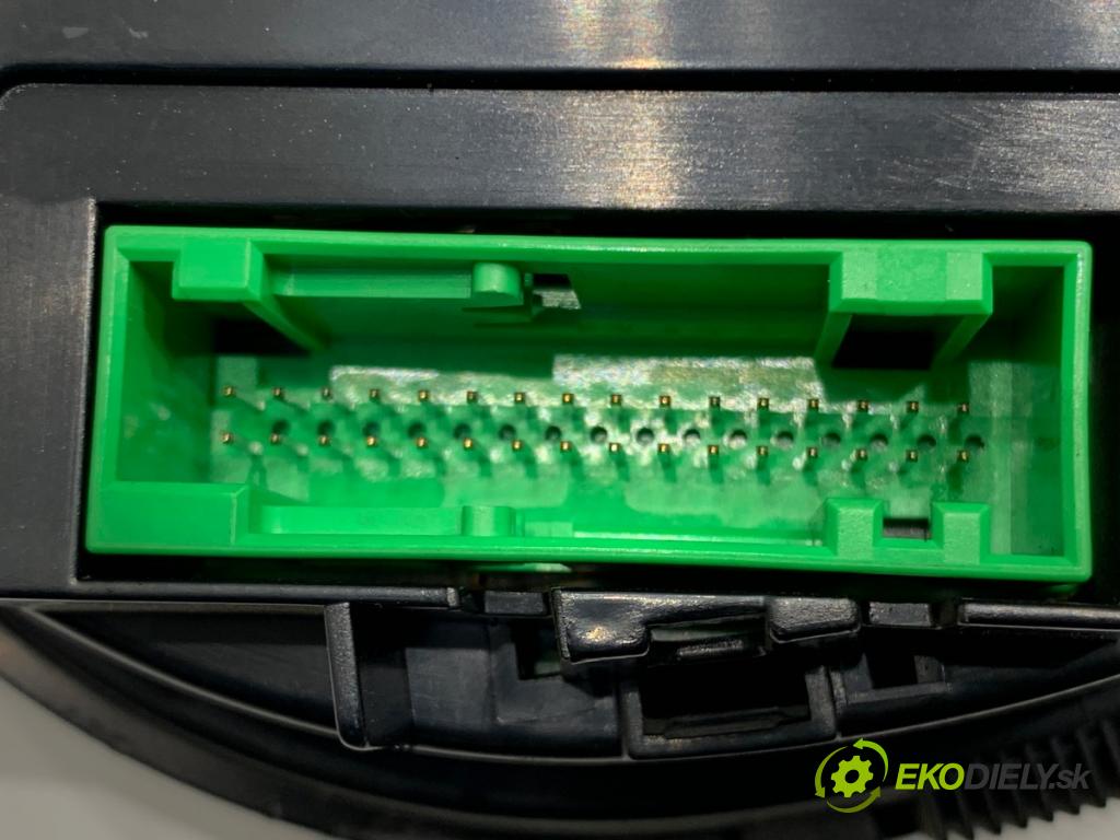 VW GOLF IV liftback 2000 85 kW 1.9 TDI 1896 Prístrojovka 1J0920802G (Prístrojová doska)