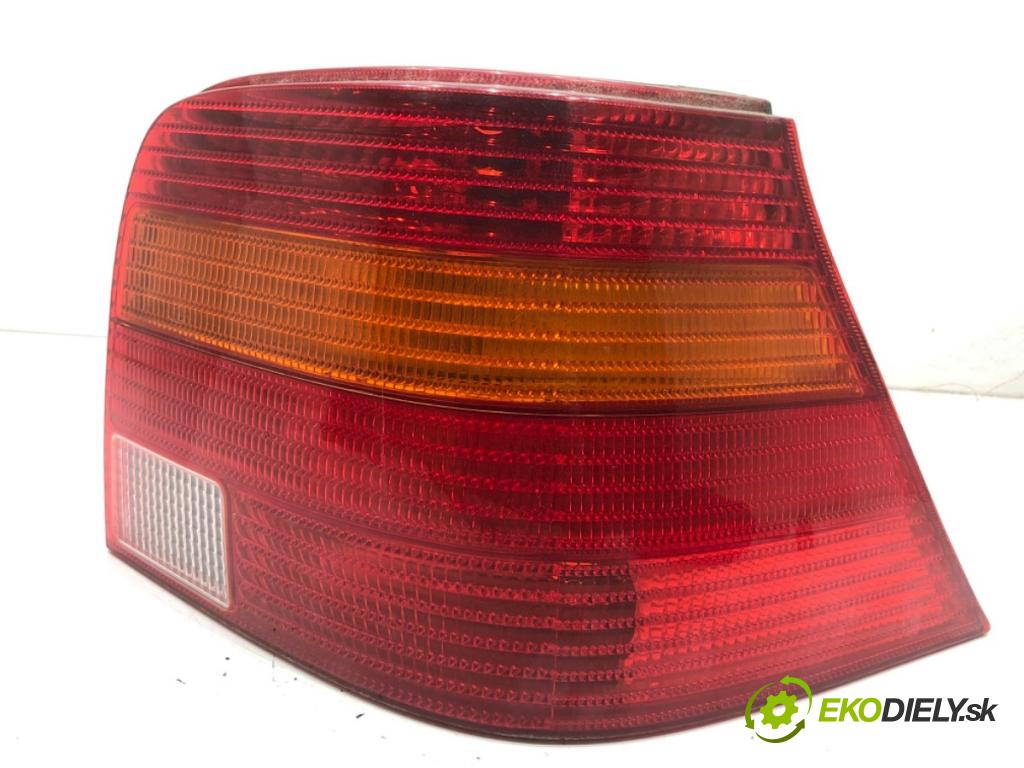 VW GOLF IV liftback 2000 85 kW 1.9 TDI 1896 světlo pravý zadní část