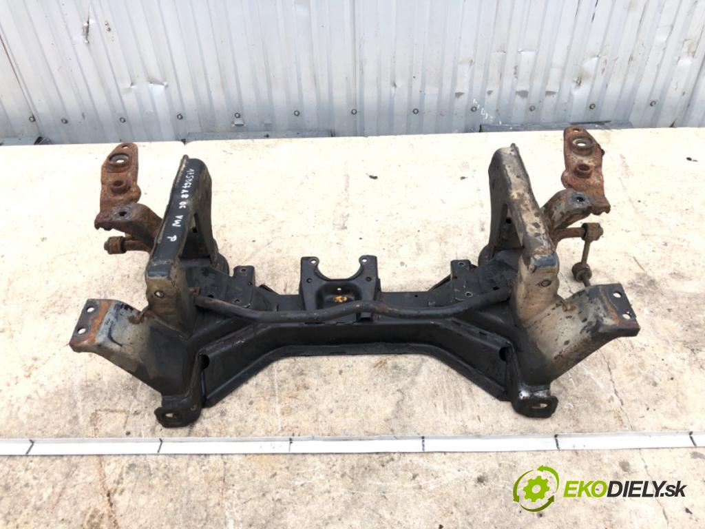 VW TRANSPORTER T4 Skrzynia 1991 57 kW 2.4 D 2370 výztuha pod motor  (Přední výztuha)