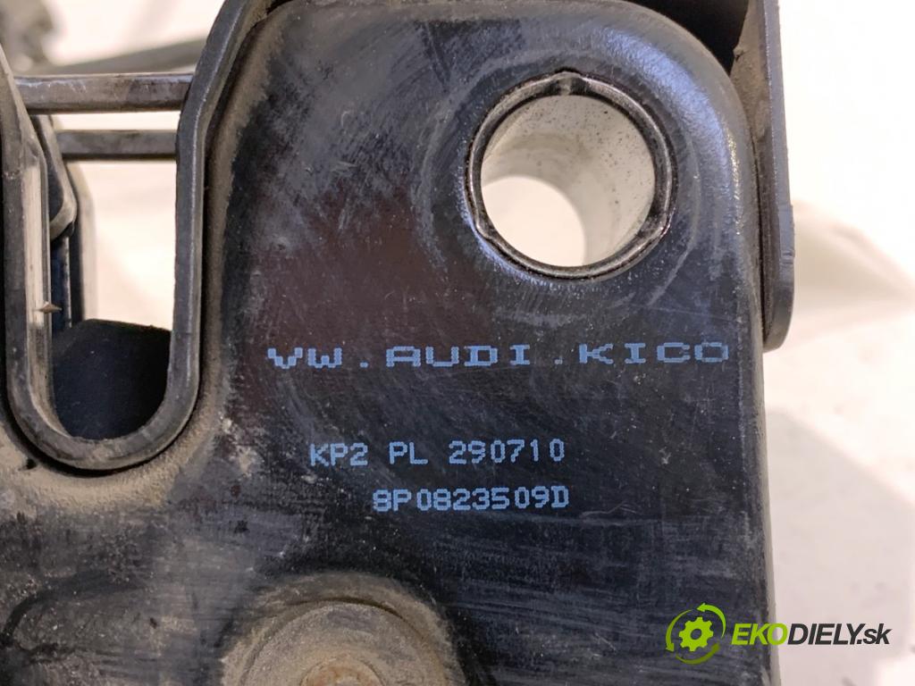 AUDI A3 8P liftback 2004 77 kW 1.9 TDI 1896 zámok kapoty přední část 8P0823509D
