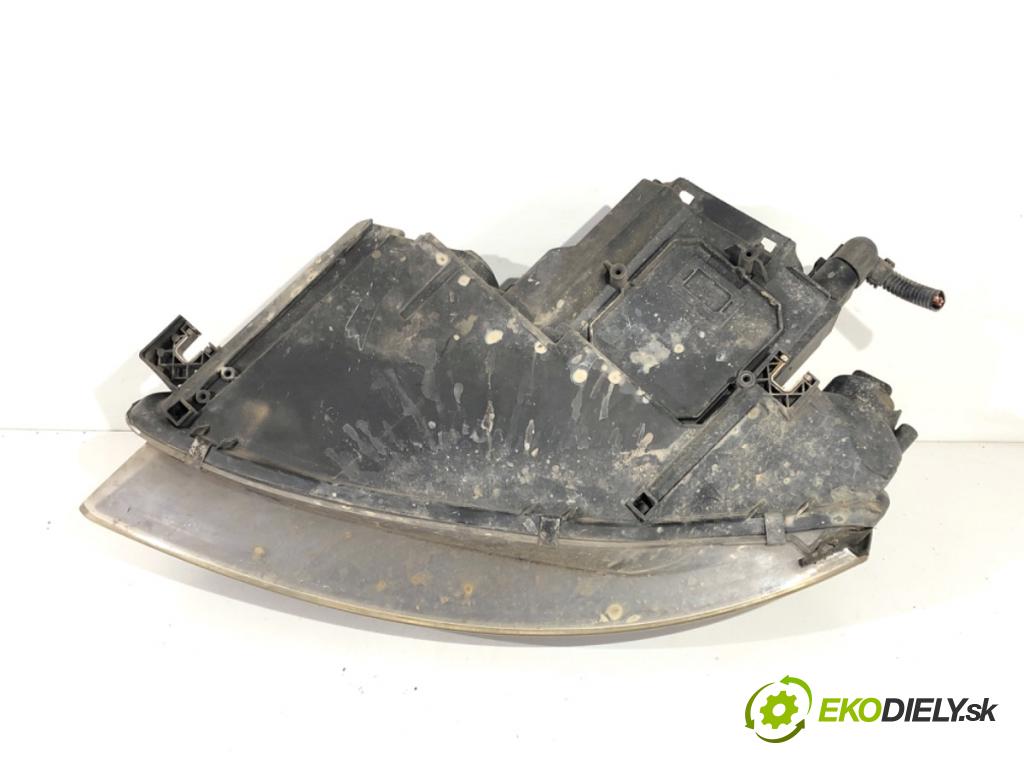 AUDI A3 8P liftback 2004 77 kW 1.9 TDI 1896 Svetlomet pravy predný 8P0941004A