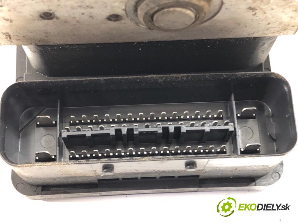 AUDI A3 8P liftback 2004 77 kW 1.9 TDI 1896 Pumpa ABS 1K0907379K (Pumpa ABS)