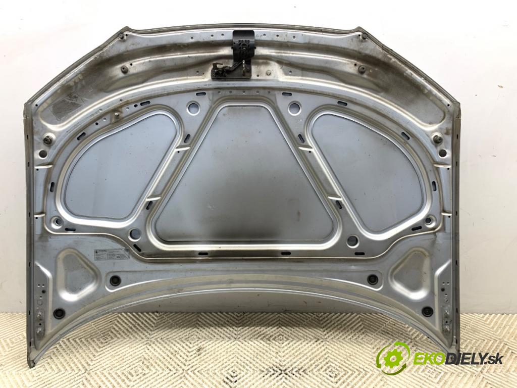 AUDI A3 8P liftback 2004 77 kW 1.9 TDI 1896 kapota  (Kapota)