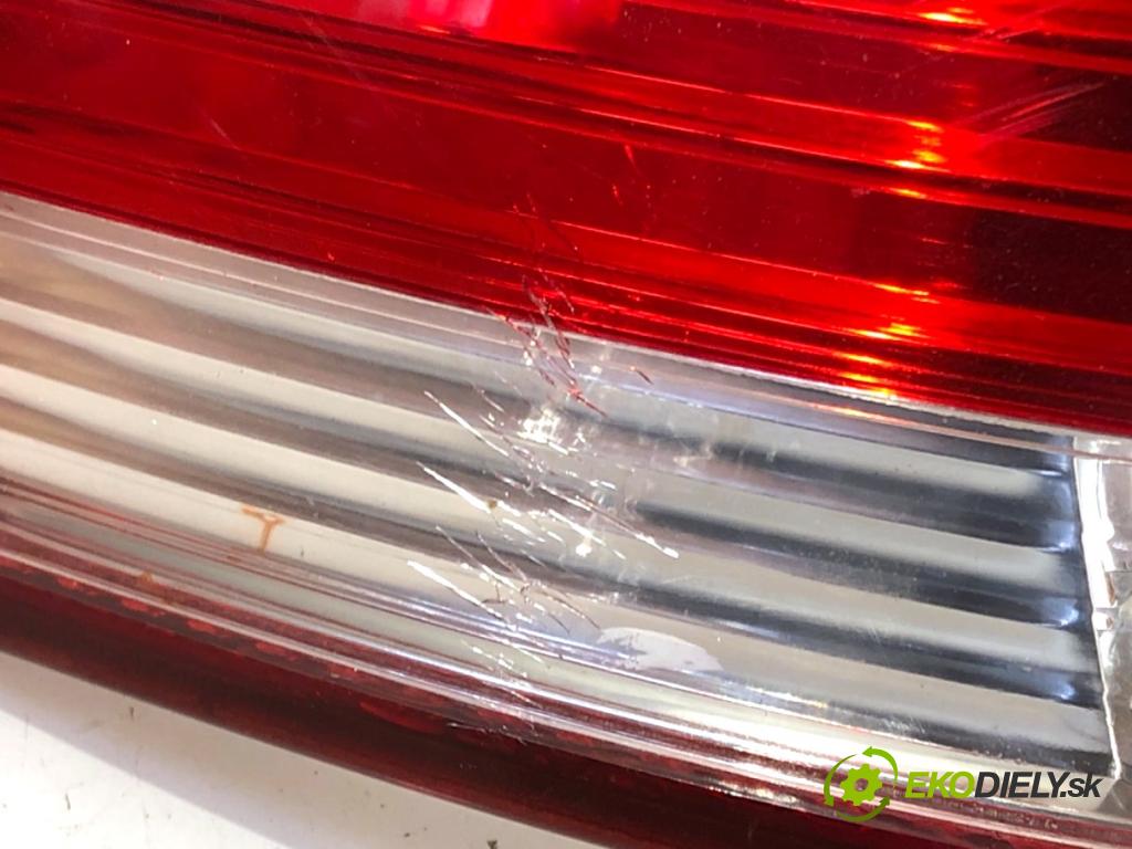 AUDI A3 8P liftback 2004 77 kW 1.9 TDI 1896 světlo levý zadní část 8P0945095
