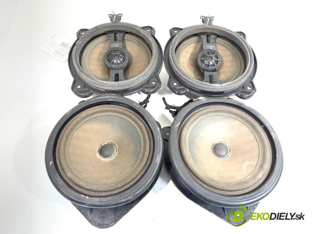 AUDI A3 8P liftback 2004 77 kW 1.9 TDI 1896 reproduktory 8H0035411