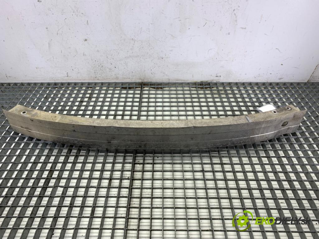 AUDI A3 8P liftback 2004 77 kW 1.9 TDI 1896 výztuha nárazníka přední část  (Přední výztuha)