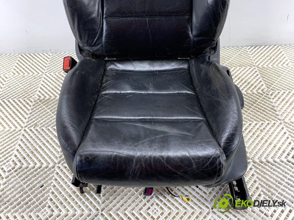 AUDI A3 8P liftback 2004 77 kW 1.9 TDI 1896 Sedadlo ľavy predný S-LINE