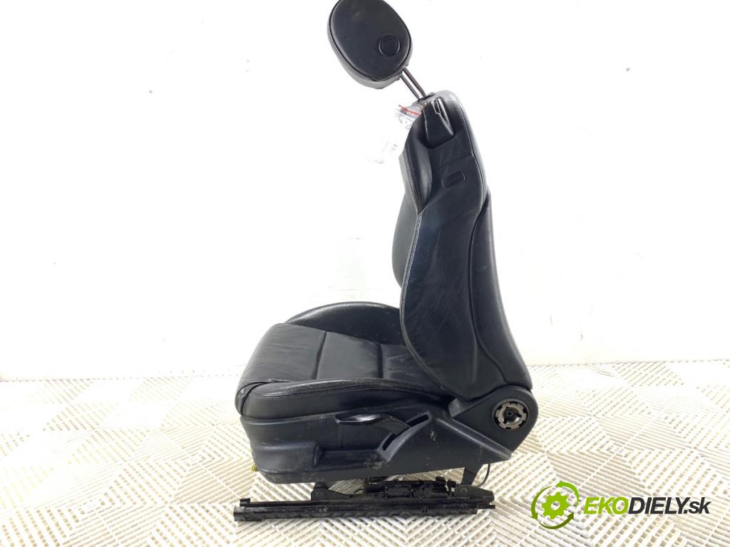 AUDI A3 8P liftback 2004 77 kW 1.9 TDI 1896 Sedadlo ľavy predný S-LINE