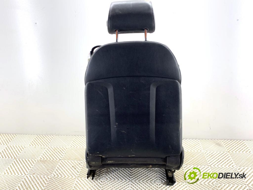 AUDI A3 8P liftback 2004 77 kW 1.9 TDI 1896 Sedadlo ľavy predný S-LINE
