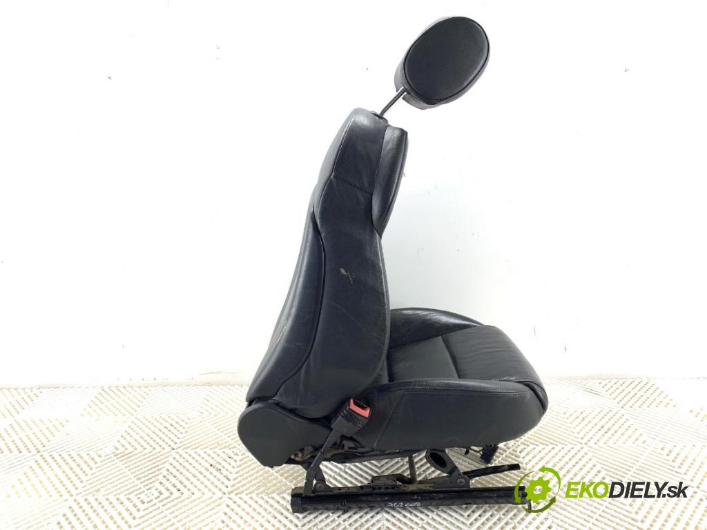 AUDI A3 8P liftback 2004 77 kW 1.9 TDI 1896 Sedadlo ľavy predný S-LINE