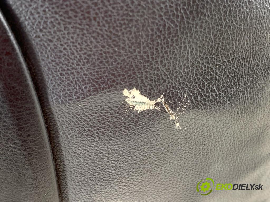 AUDI A3 8P liftback 2004 77 kW 1.9 TDI 1896 Sedadlo ľavy predný S-LINE