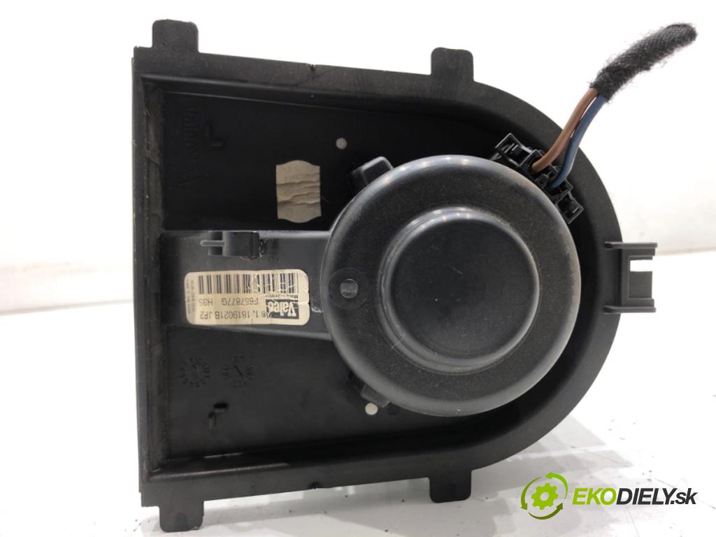 AUDI A3 8L liftback 2001 81 kW 1.9 TDI 1896 topení 1J1819021B