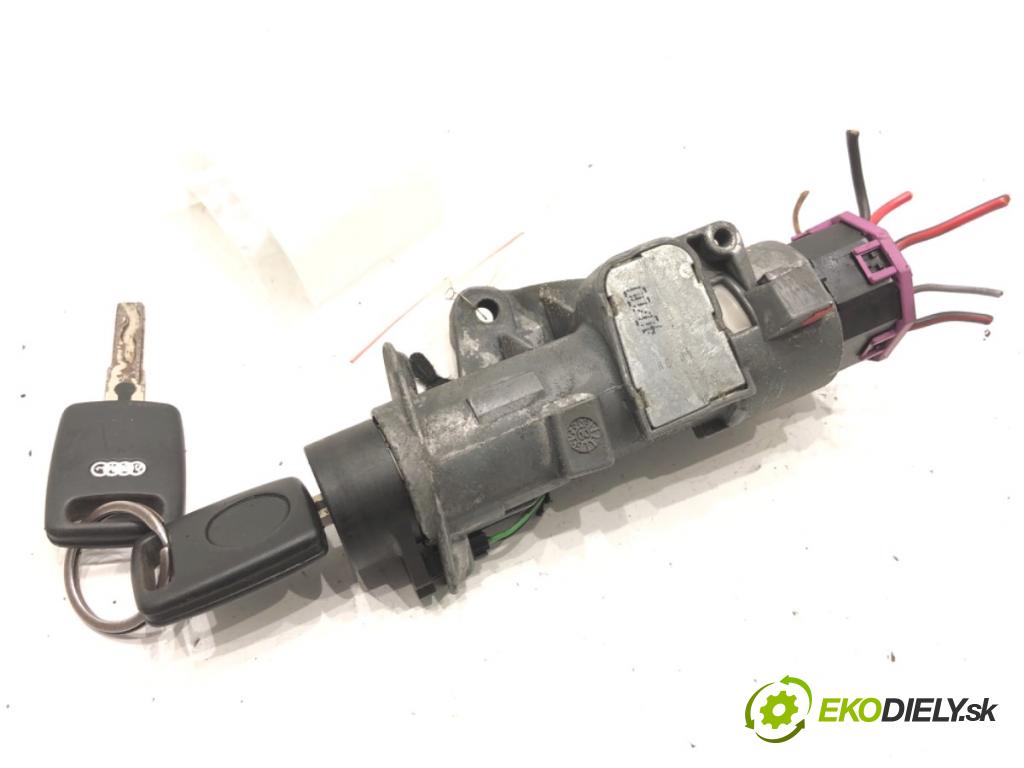 AUDI A3 8L liftback 2001 81 kW 1.9 TDI 1896 spinačka 4B0905851 (Spínacia skrinka)