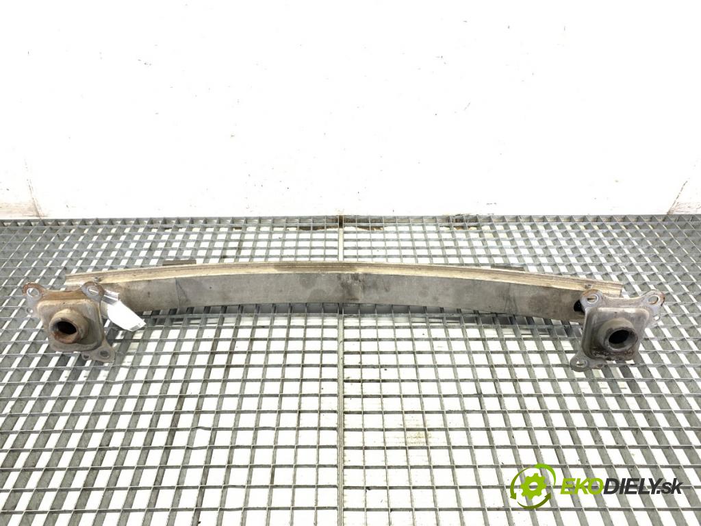 AUDI A3 8L liftback 2001 81 kW 1.9 TDI 1896 výztuha nárazníka přední část (Přední výztuha)