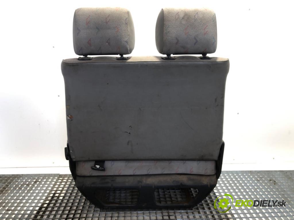VW TRANSPORTER T4 Autobus 1998 50 kW 1.9 TD 1896 sedadlo pravý přední část