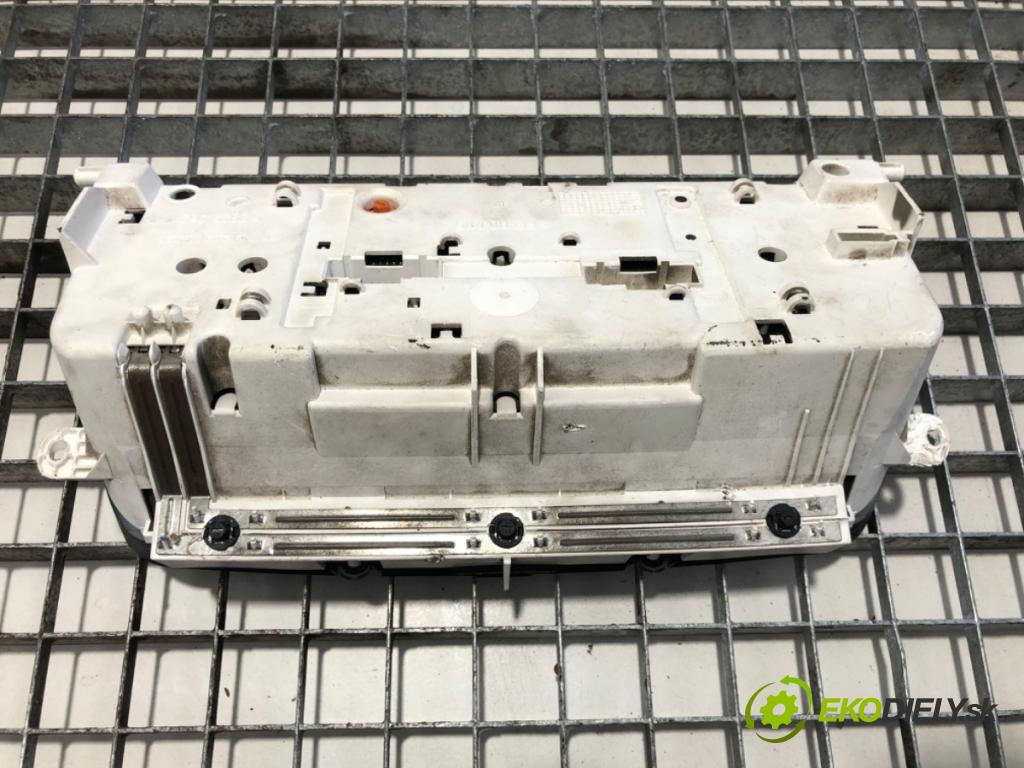 VW TRANSPORTER T4 Autobus 1998 50 kW 1.9 TD 1896 Prístrojovka 53923262 (Prístrojová doska)