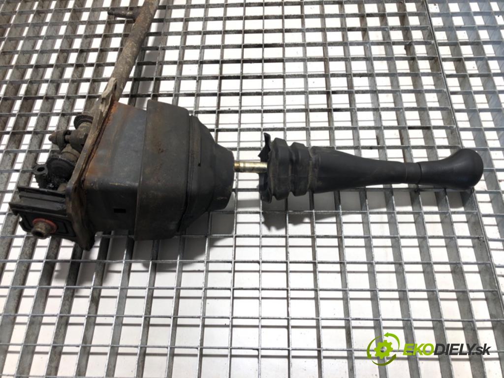 VW TRANSPORTER T4 Autobus 1998 50 kW 1.9 TD 1896 Kulisa 7D1711025AD (Rýchlostná páka (kulisa))