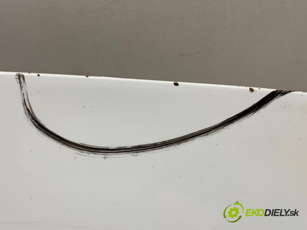 RENAULT TWINGO II liftback 2012 55 kW 1.5 dCi 75 1461 kapota  (Kapota)