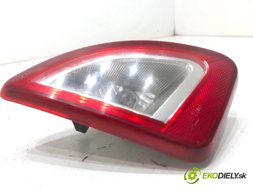 RENAULT TWINGO II liftback 2012 55 kW 1.5 dCi 75 1461 světlo levý zadní část vnitřní 265552730R