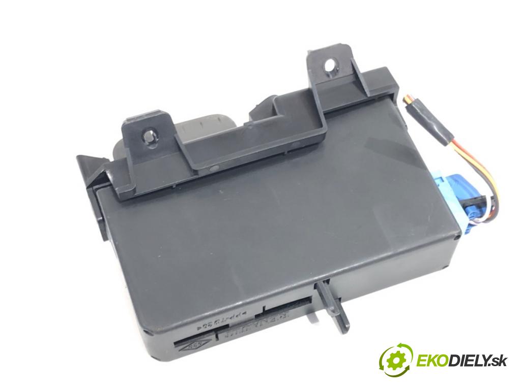 RENAULT ESPACE IV nadwozie wielkoprzestrzenne (MPV) 2003 120 kW 2.0 Turbo (JK0A, JK0B, JK0N) 1998 spinačka 8200224594 (Spínacia skrinka)