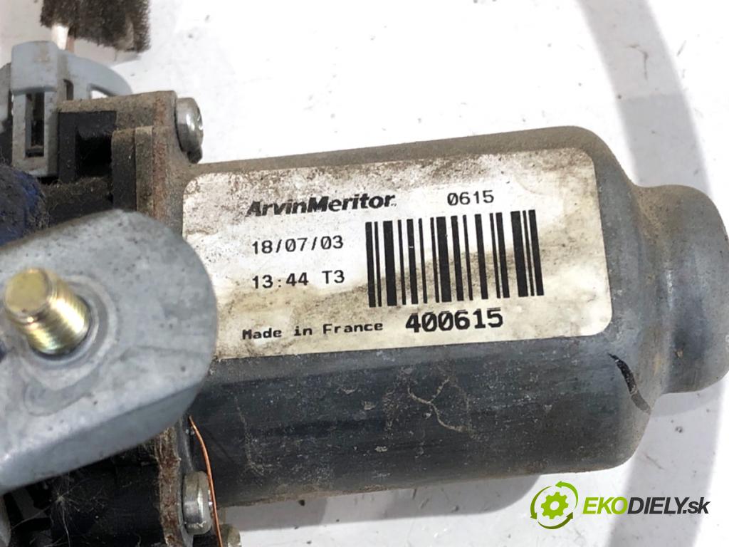 RENAULT ESPACE IV nadwozie wielkoprzestrzenne (MPV) 2003 120 kW 2.0 Turbo (JK0A, JK0B, JK0N) 1998 mechanismus okna levý zadní část 8200017909
