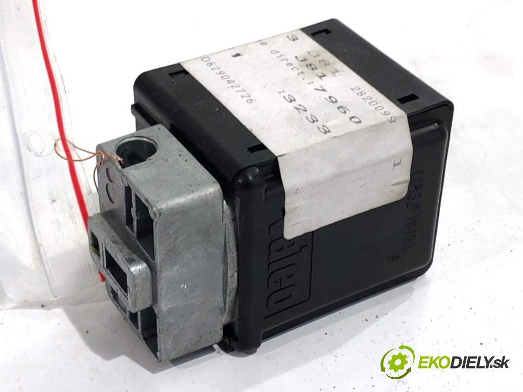 RENAULT ESPACE IV nadwozie wielkoprzestrzenne (MPV) 2003 120 kW 2.0 Turbo (JK0A, JK0B, JK0N) 1998 blokáda volantu 8200033233 (Řízení ostatní)