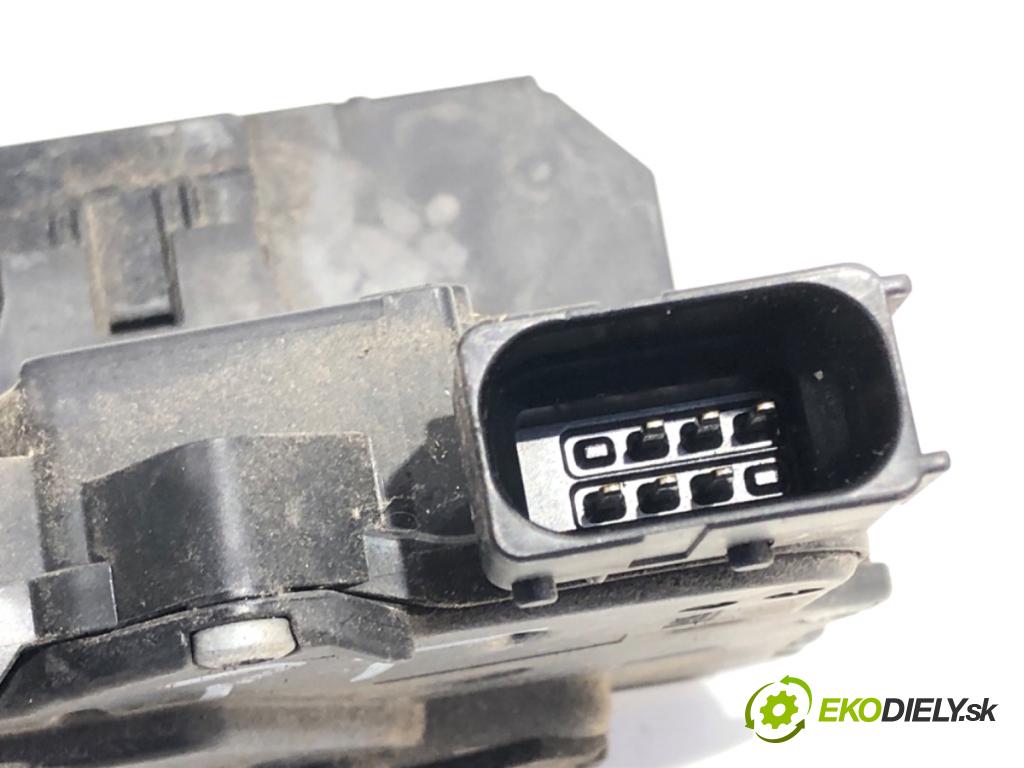 FIAT GRANDE PUNTO liftback 2006 48 kW 1.2 1242 zámok dveře pravý zadní část 55701966