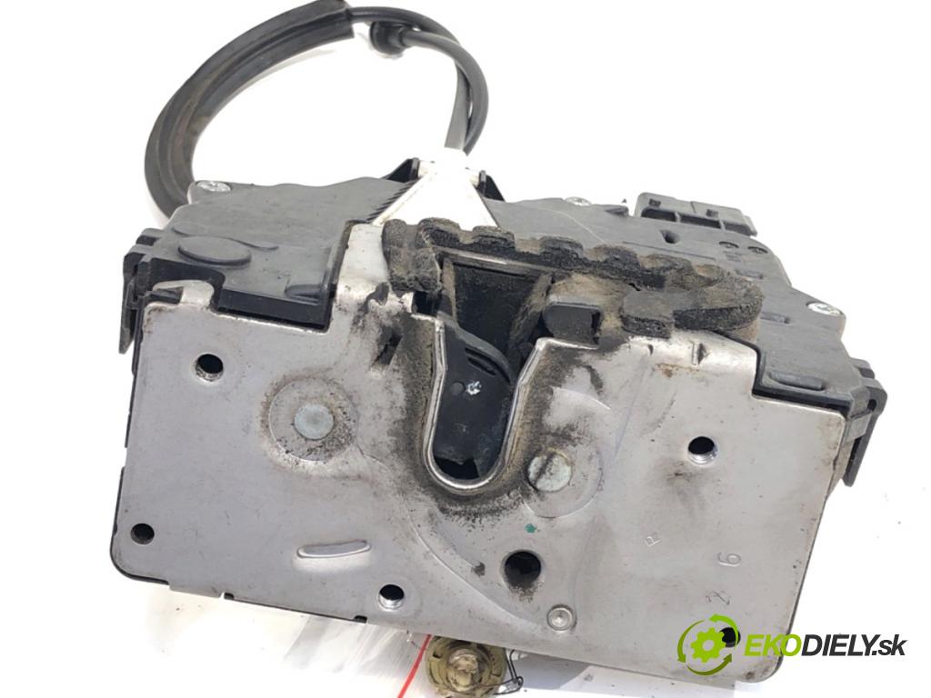 FIAT GRANDE PUNTO liftback 2006 48 kW 1.2 1242 zámok dveře pravý přední část 55701964