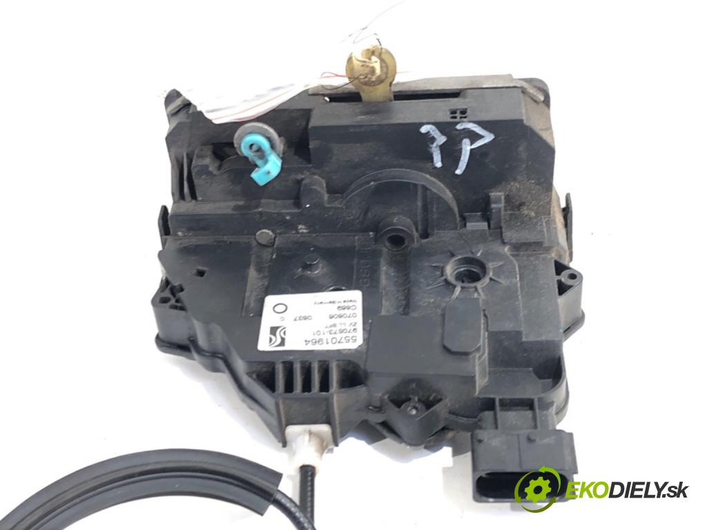 FIAT GRANDE PUNTO liftback 2006 48 kW 1.2 1242 zámok dveře pravý přední část 55701964
